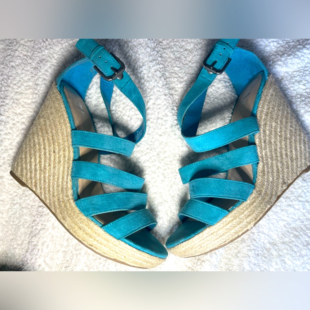 Mossimo teal/torquoise suede high wedge strappy sandal